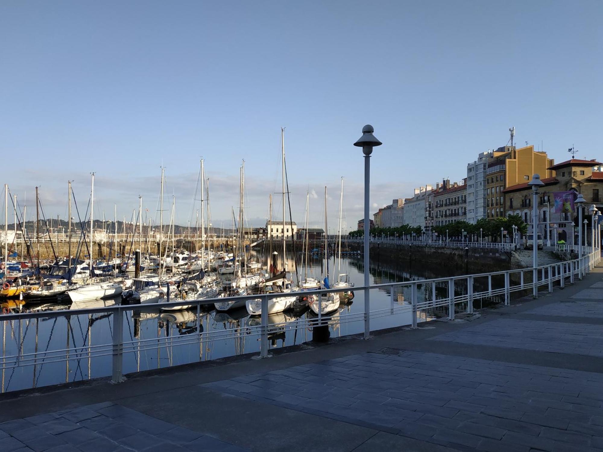 Apartamento El Rincon Del Puerto Gijón Exterior foto